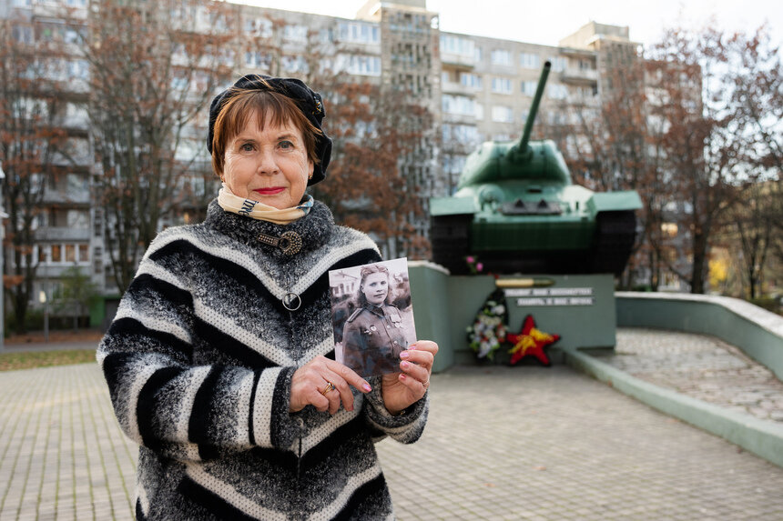 Светлана Тростянецкая рассказала о своей маме Любови Бадариной, которая прошла всю войну медсестрой. | Фото: Александр Мелехов