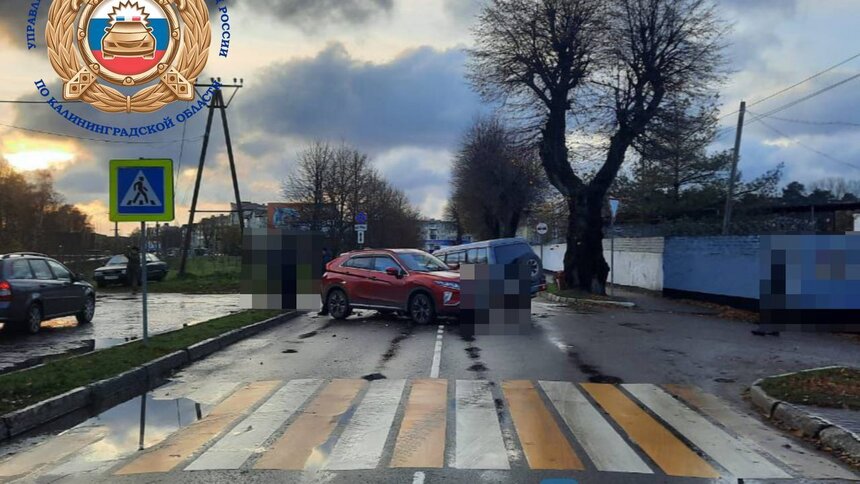 В Янтарном два внедорожника не поделили дорогу у пешеходного перехода, есть пострадавшие  - Новости Калининграда | Фото: ГАИ Калининградской области 