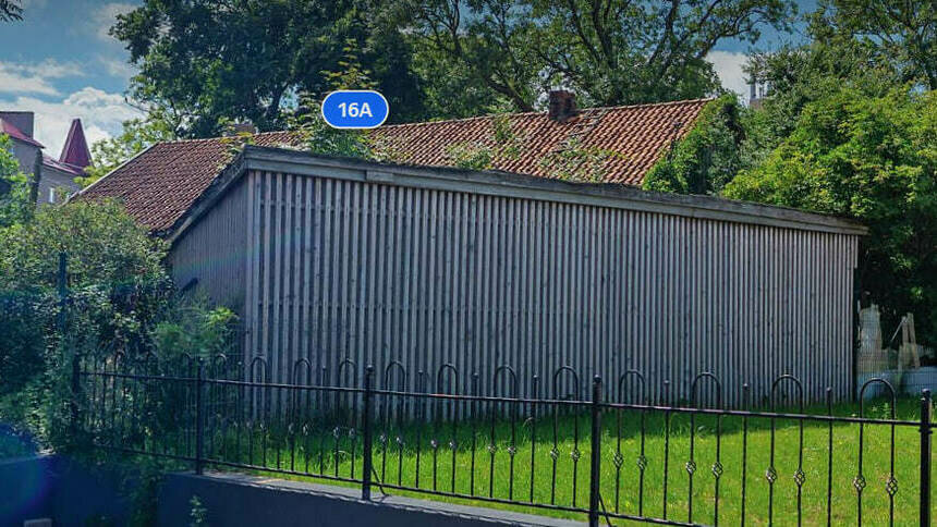 В Зеленоградске за 35 млн рублей выкупили аварийный дом рядом с колесом обозрения - Новости Калининграда | Скриншот сервиса «Яндекс. Карты»