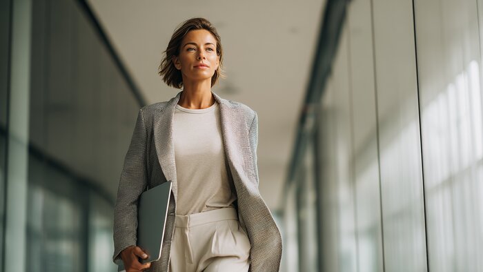 Стыдно ли девушке иметь бойфренда: калининградский психолог — о новых веяниях и жарких дискуссиях вокруг них     - Новости Калининграда | Иллюстрация: Ксения Александрова / Midjourney