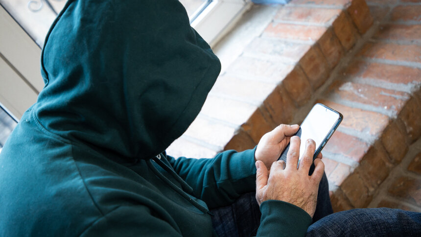 «Кибербабушка» поможет Билайну бороться с мошенниками - Новости Калининграда