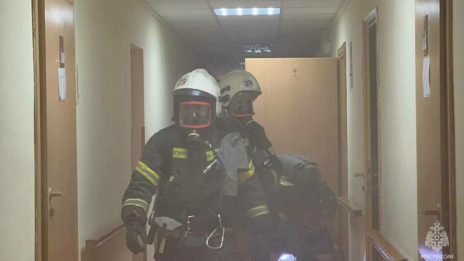 В Пионерском на территории дома-интерната для престарелых и инвалидов эвакуировали 250 человек - Новости Калининграда | Фото: МЧС