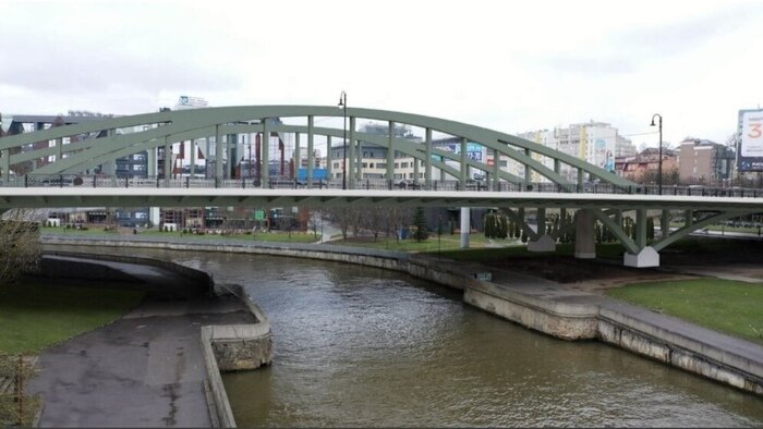 Ретроконцепция предполагает декоративную арку над центральной частью.  | Фото: презентация «ГорПросвета» 