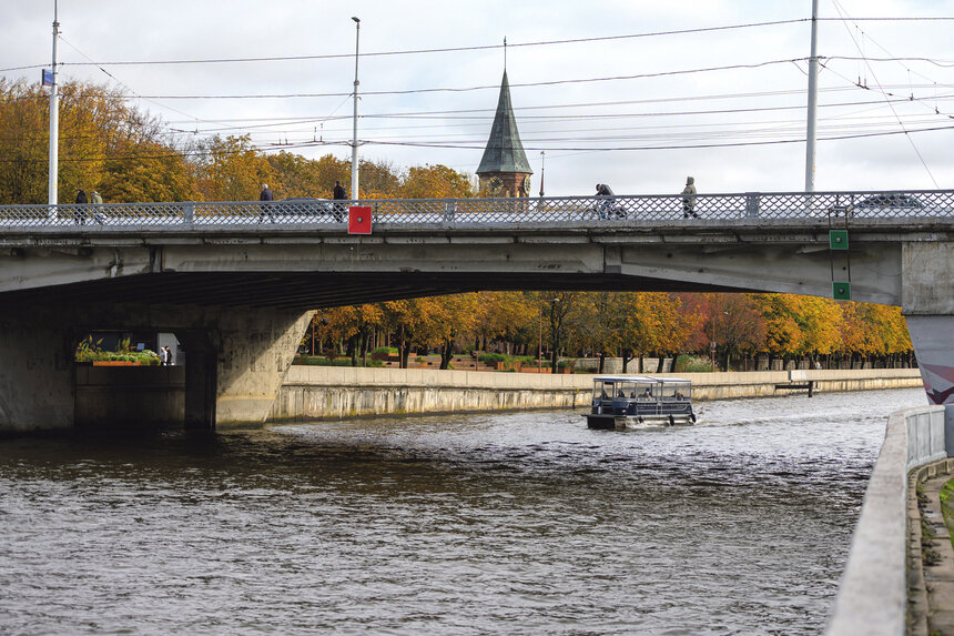 Мост требует не просто ремонта, а замены.  | Фото: Александр Мелехов