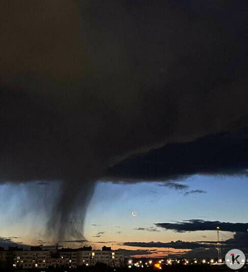 На рассвете над Калининградом навис таинственный чёрный вихрь (фото, видео)   - Новости Калининграда | Фото: очевидцы