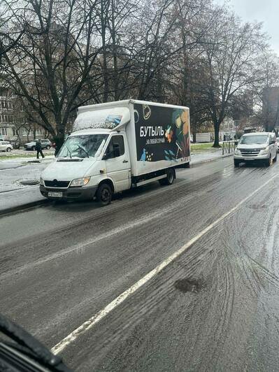 Во всём виноваты умные люди: калининградец показал, почему на Фрунзе образуются пробки (фото) - Новости Калининграда | Фото читателя