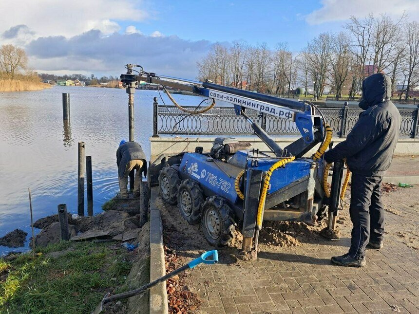На первом этапе причал на берегу Деймы вырастет до  38,3 метра. | Фото: страница главы Полесского округа во &quot;ВКонтакте&quot;