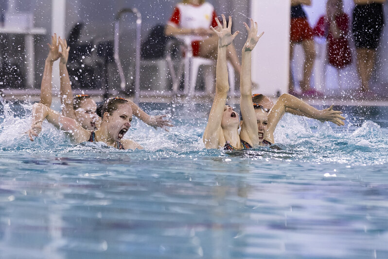 От прищепки до заколки: в Калининграде прошёл Кубок России по синхронному плаванию (фоторепортаж) - Новости Калининграда | Фото: Александр Подгорчук / «Клопс»