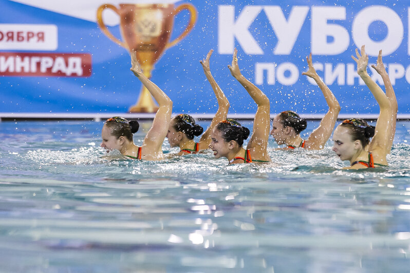 От прищепки до заколки: в Калининграде прошёл Кубок России по синхронному плаванию (фоторепортаж) - Новости Калининграда | Фото: Александр Подгорчук / «Клопс»
