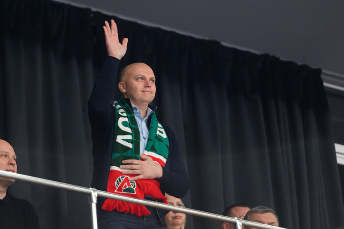 За наших пришел поболеть губернатор Алексей Беспрозванных | Фото: Александр Мелехов