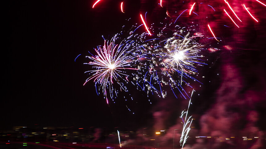 «Огненных художников» перед Новым годом предупредили о штрафах за запуск салютов - Новости Калининграда | Фото: Александр Подгорчук / Архив «Клопс»