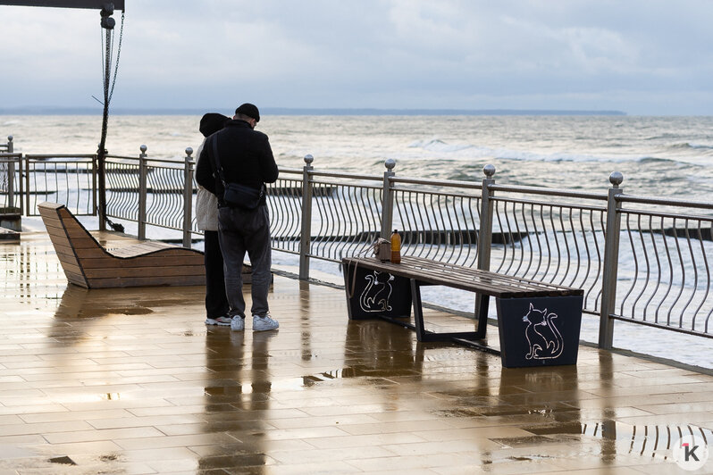 Лужи, стройка и лавочки-гиганты: как выглядит променад в Зеленоградске, который должны вот-вот открыть (фото) - Новости Калининграда