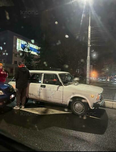 В Калининграде на Советском проспекте столкнулись два автомобиля - Новости Калининграда