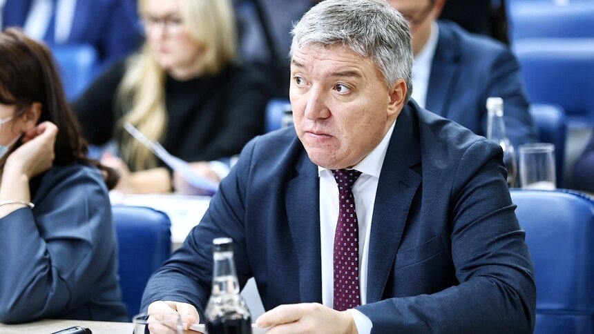 На фото: Денис Белозёров | Фото: Александр Подгорчук / Архив «Клопс»