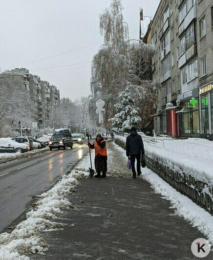 Дворники vs снег: противостояние стихии и коммунальных служб в Калининграде продолжается (фоторепортаж)   - Новости Калининграда | Фото: «Клопс»