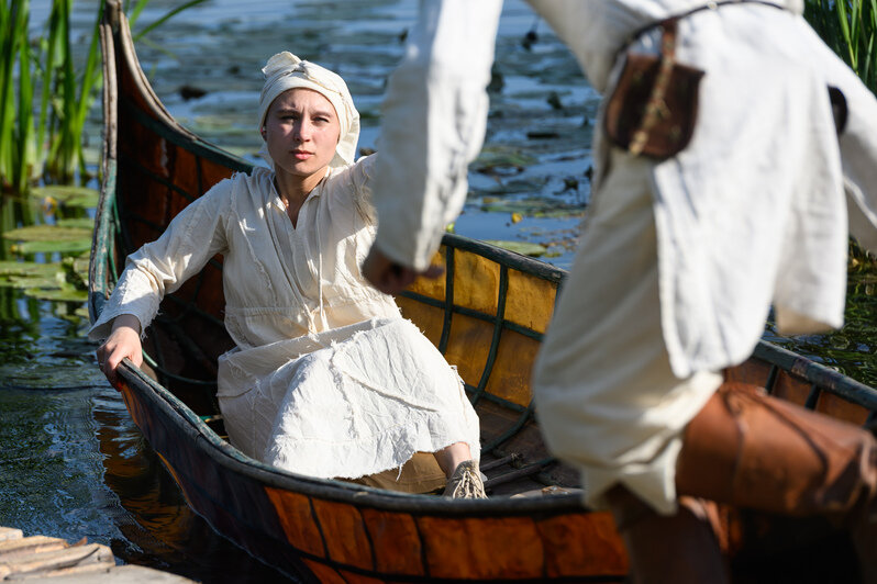 Улицы стали театральной сценой | Фото: Александр Мелехов
