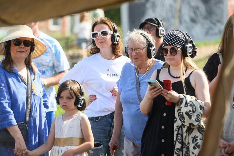 Улицы стали театральной сценой | Фото: Александр Мелехов
