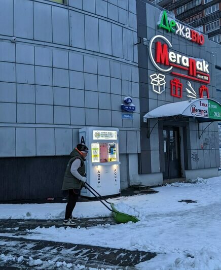 Дворники vs снег: противостояние стихии и коммунальных служб в Калининграде продолжается (фоторепортаж)   - Новости Калининграда | Фото: «Клопс»