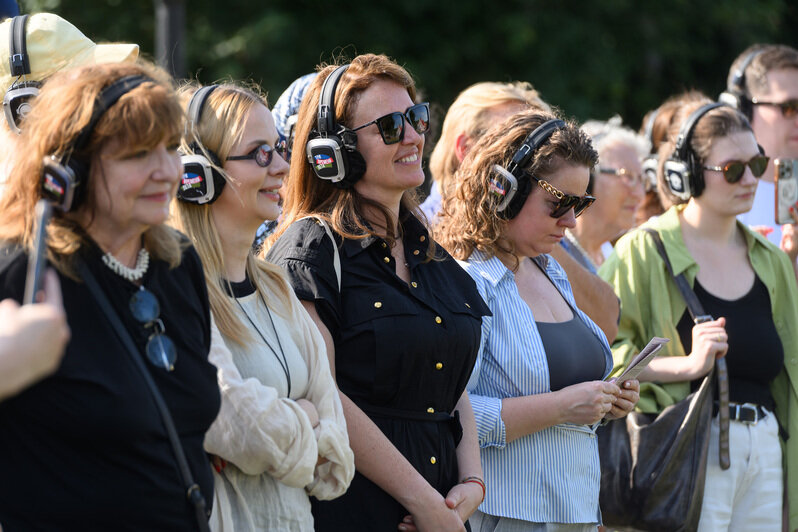 Улицы стали театральной сценой | Фото: Александр Мелехов