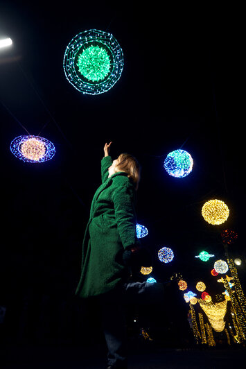 Пряничные домики и манящий свет огней: где в Светлогорске получатся самые удачные новогодние фото - Новости Калининграда | Фото: Евгений Гладков