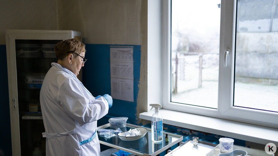 Полвека на велосипеде: дорогу к каждому дому и каждому сердцу знает фельдшер из Заречья (фото)   - Новости Калининграда | Фото: Александр Подгорчук / «Клопс»