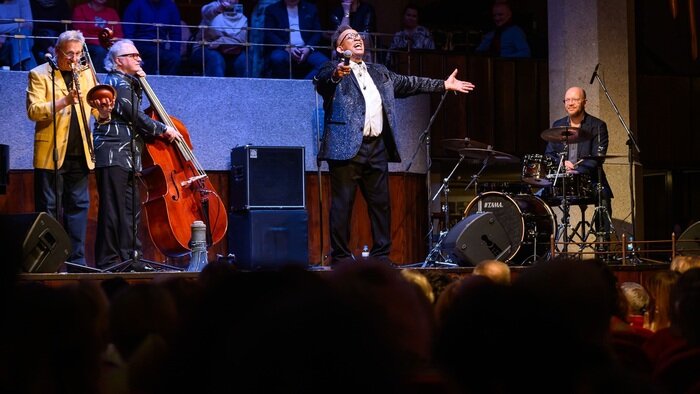 Стивен Митчелл и «Джем-бэнд» Максима Пиганова покорили калининградскую публику 