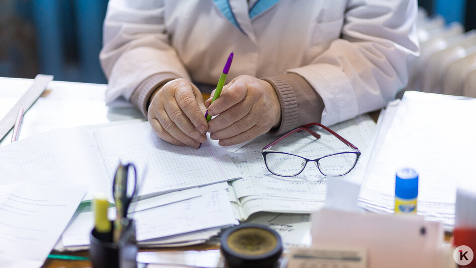 Полвека на велосипеде: дорогу к каждому дому и каждому сердцу знает фельдшер из Заречья (фото)   - Новости Калининграда | Фото: Александр Подгорчук / «Клопс»