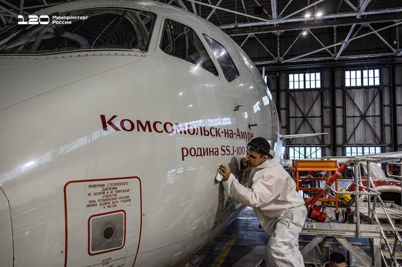 В Калининград прилетел самолёт «России», нарядившийся в честь юбилея Минпромторга (фото, видео) - Новости Калининграда | Фото: Минпромторг РФ