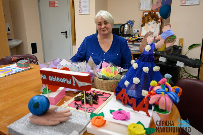 Татьяна Самсонова учит физкультуре и основам безопасности и защиты Родины. | Фото: Александр Мелехов