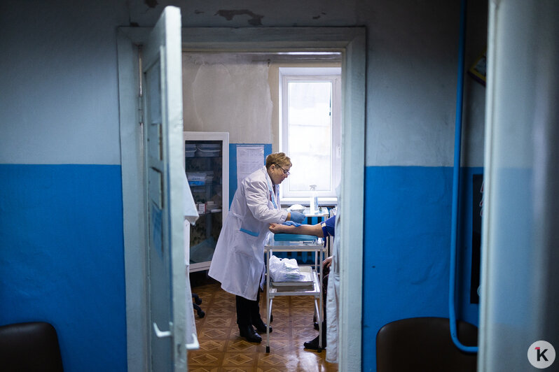 Полвека на велосипеде: дорогу к каждому дому и каждому сердцу знает фельдшер из Заречья (фото)   - Новости Калининграда | Фото: Александр Подгорчук / «Клопс»