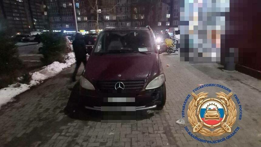 В Калининграде на улице Старшины Дадаева водитель автомобиля сдавал назад и сбил пешехода - Новости Калининграда | Фото: ГАИ