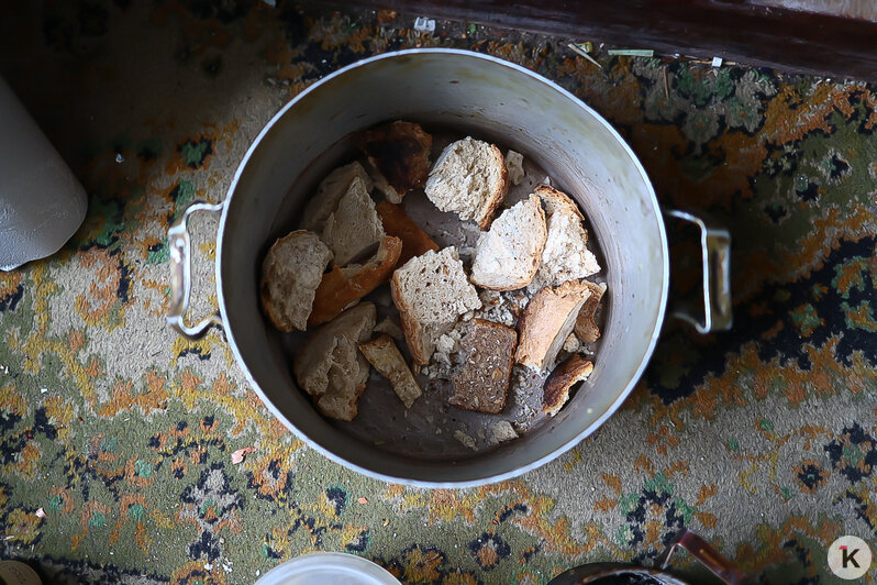 Одинокий калининградец Михаил, живущий под присмотром соседей, едва не устроил пожар (фото) - Новости Калининграда | Фото: Александр Подгорчук / «Клопс»