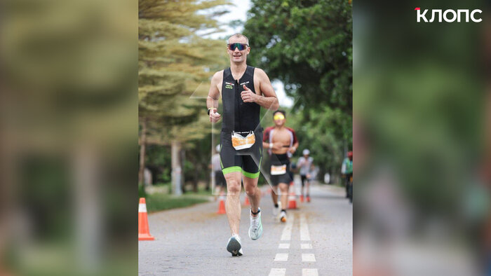 Спортсменам предстояло пробежать 42,2 км. | Фото: Дмитрий Хмелюк.