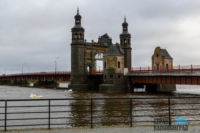Мост королевы Луизы в Советске. | Фото: Александр Мелехов