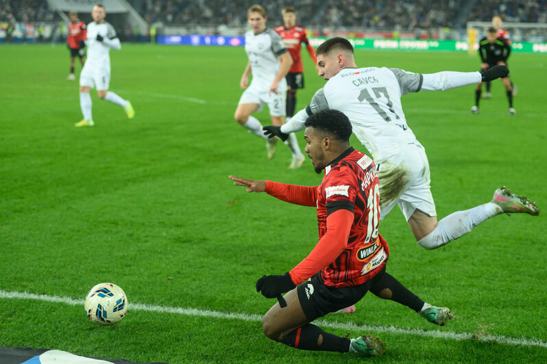 Моменты игры. | Фото: Александр Мелехов