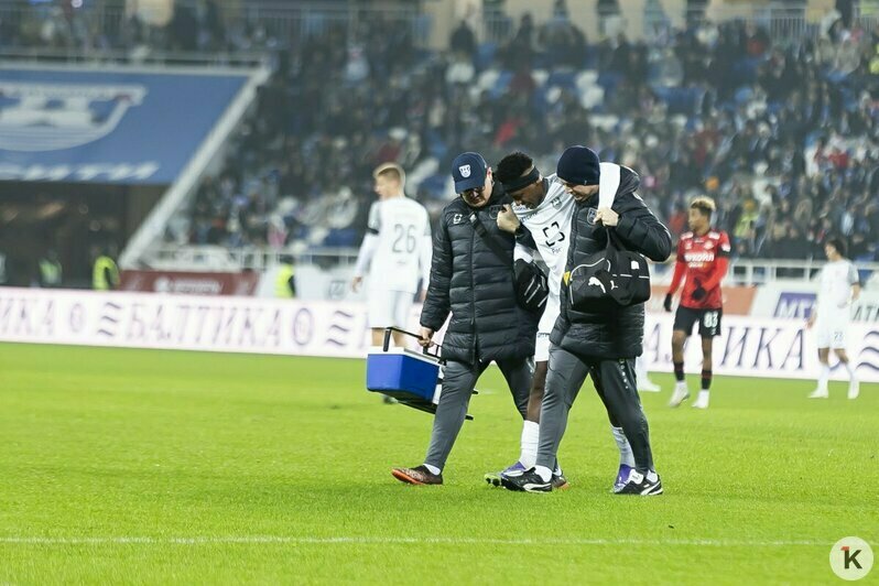 Победили без тренера и полузащитника: как прошёл матч «Балтики» и «Спартака» (фоторепортаж) - Новости Калининграда | Фото: Александр Подгорчук / «Клопс»