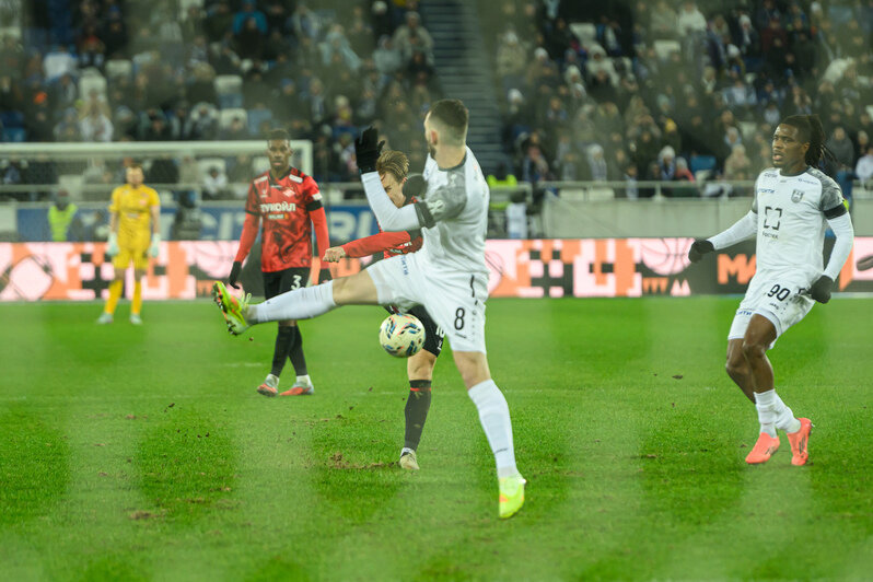 Моменты игры. | Фото: Александр Мелехов