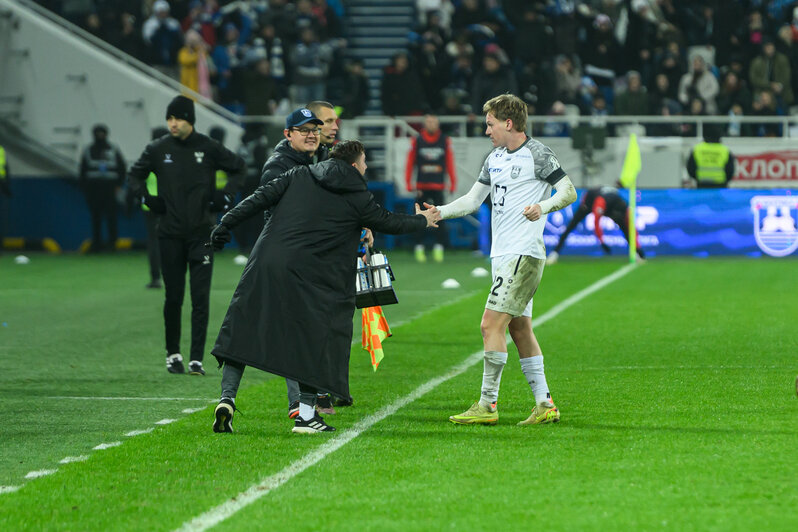 Моменты игры. | Фото: Александр Мелехов