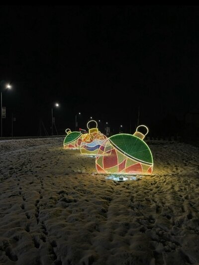 Километры гирлянд, ёлки и парад планет: 4 города в Калининградской области, где уже ждут Новый год (фото, видео)   - Новости Калининграда | Фото: &quot;Подслушано Гурьевск&quot; ВКонтакте