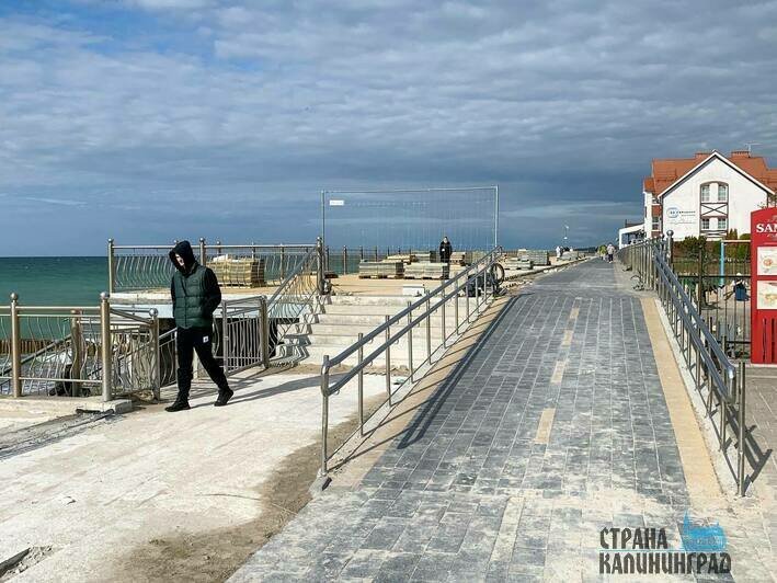 А таким променад в Зеленоградске увидели туристы в мае. | Фото: Александр Мелехов