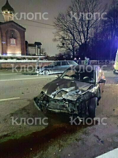 Полицейская погоня в центре Калининграда закончилась массовой аварией (фото) - Новости Калининграда | Фото очевидцев