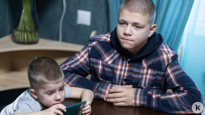 Миша знаменит тем, что найдёт общий язык с кем угодно | Фото: Александр Подгорчук / «Клопс»