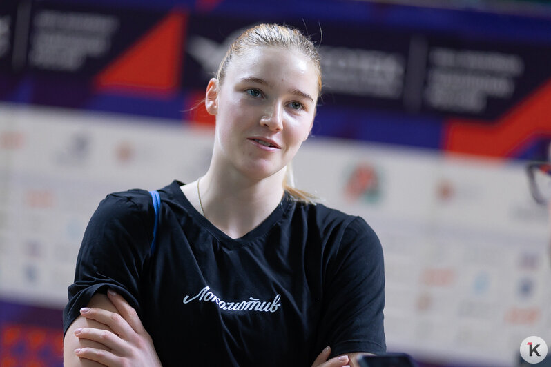 Слева — фотограф Александра Подгорчука, справа — иллюстрация Ксюши Александровой / Midjourney.