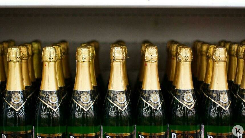 Россияне стали чаще выбирать игристое вино отечественного производства  - Новости Калининграда | Фото: Александр Подгорчук / Архив «Клопс»