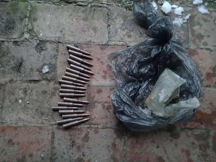 У железной дороги под Черняховском нашли рюкзак, забитый патронами: к его владельцу масса вопросов (фото) - Новости Калининграда | Фото: пресс-служба Западного ЛУ МВД России на транспорте