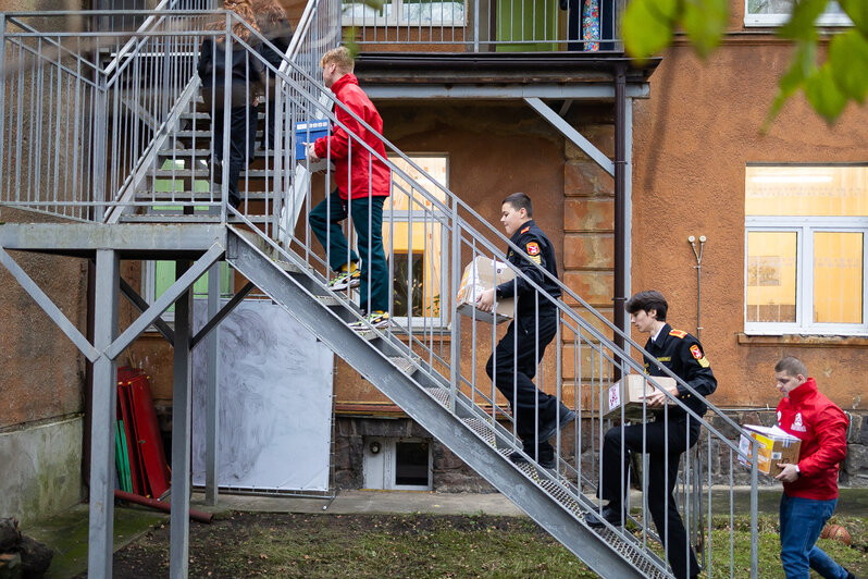 Калининградцы за месяц собрали более 1 200 посылок бойцам СВО (фоторепортаж) | Фото: Александр Подгорчук 