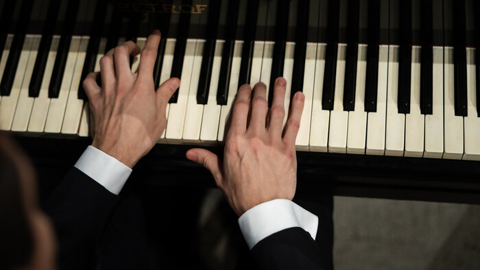 «Конечно, я бы хотел сыграть Рахманинову»: пианист Дмитрий Шишкин — о рутине, забытых композиторах и выступлениях на руинах - Новости Калининграда | Фото: Татьяна Мозжухина 