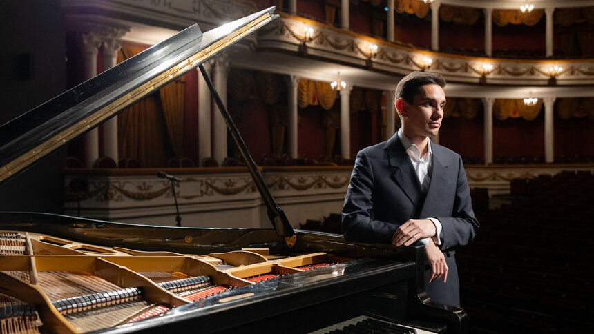 «Конечно, я бы хотел сыграть Рахманинову»: пианист Дмитрий Шишкин — о рутине, забытых композиторах и выступлениях на руинах - Новости Калининграда | Фото: Татьяна Мозжухина 