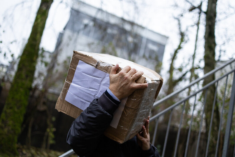 Калининградцы за месяц собрали более 1 200 посылок бойцам СВО (фоторепортаж) | Фото: Александр Подгорчук 
