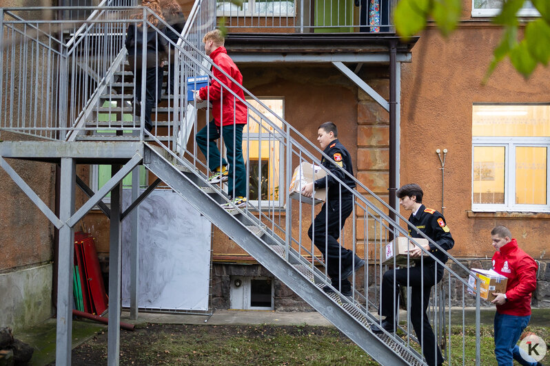 Калининградцы за месяц собрали более 1 200 посылок бойцам СВО (фоторепортаж) - Новости Калининграда | Фото: Александр Подгорчук / «Клопс»